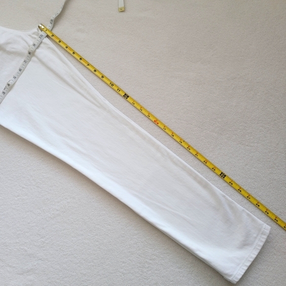 AEO | 4-SHORT White Skinny Jeans w/ Cream Embroidered Pattern EUC - Picture 3 of 14